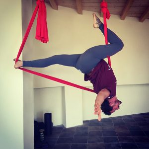 Antigravity fitness, yoga